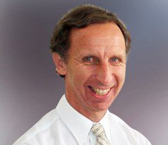 Dr Ian Farey